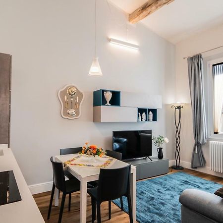 Oltrarno Lily Suite Флоренція Екстер'єр фото